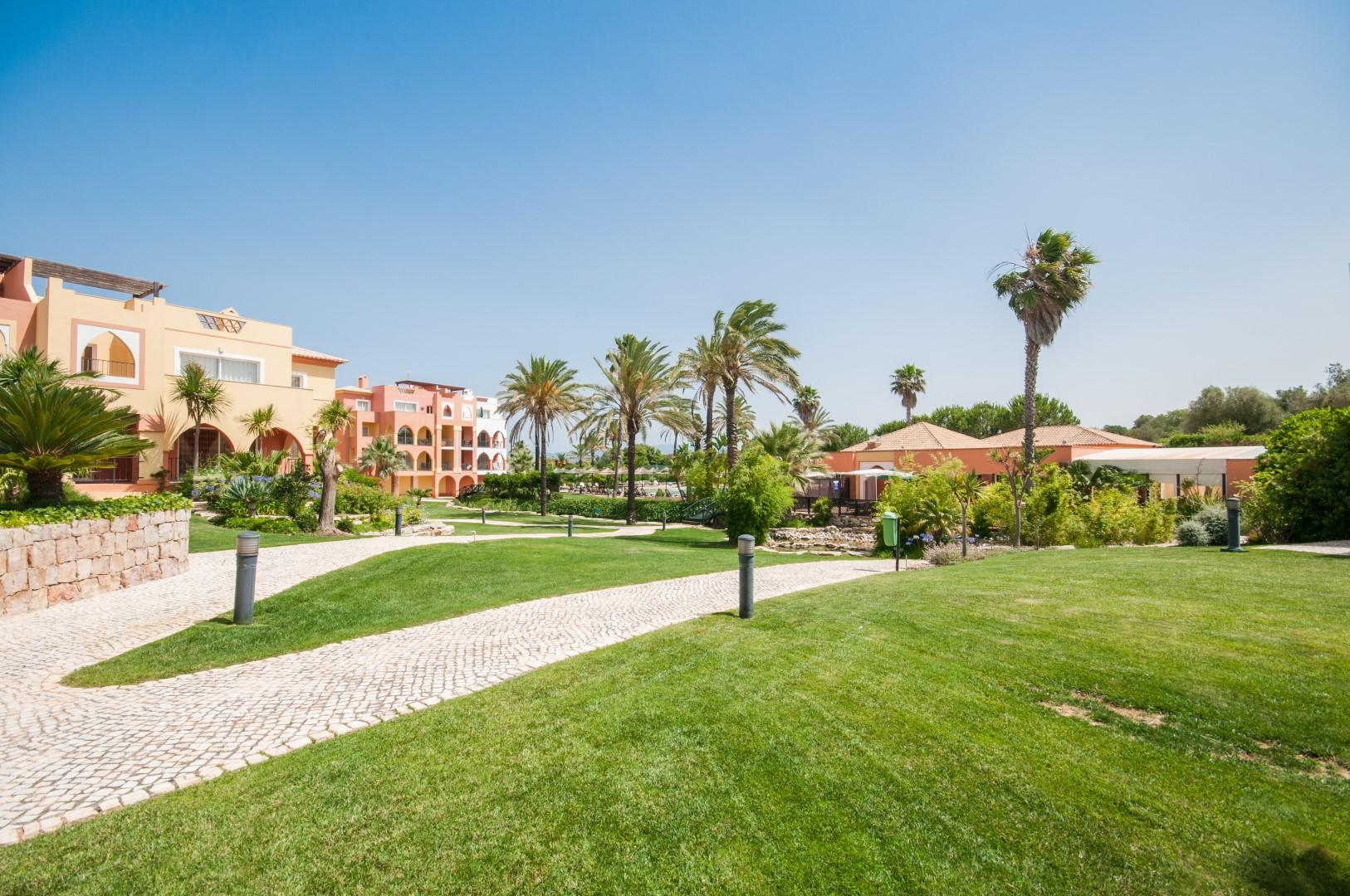 Jardim Da Meia Praia Resort Лагос Екстериор снимка