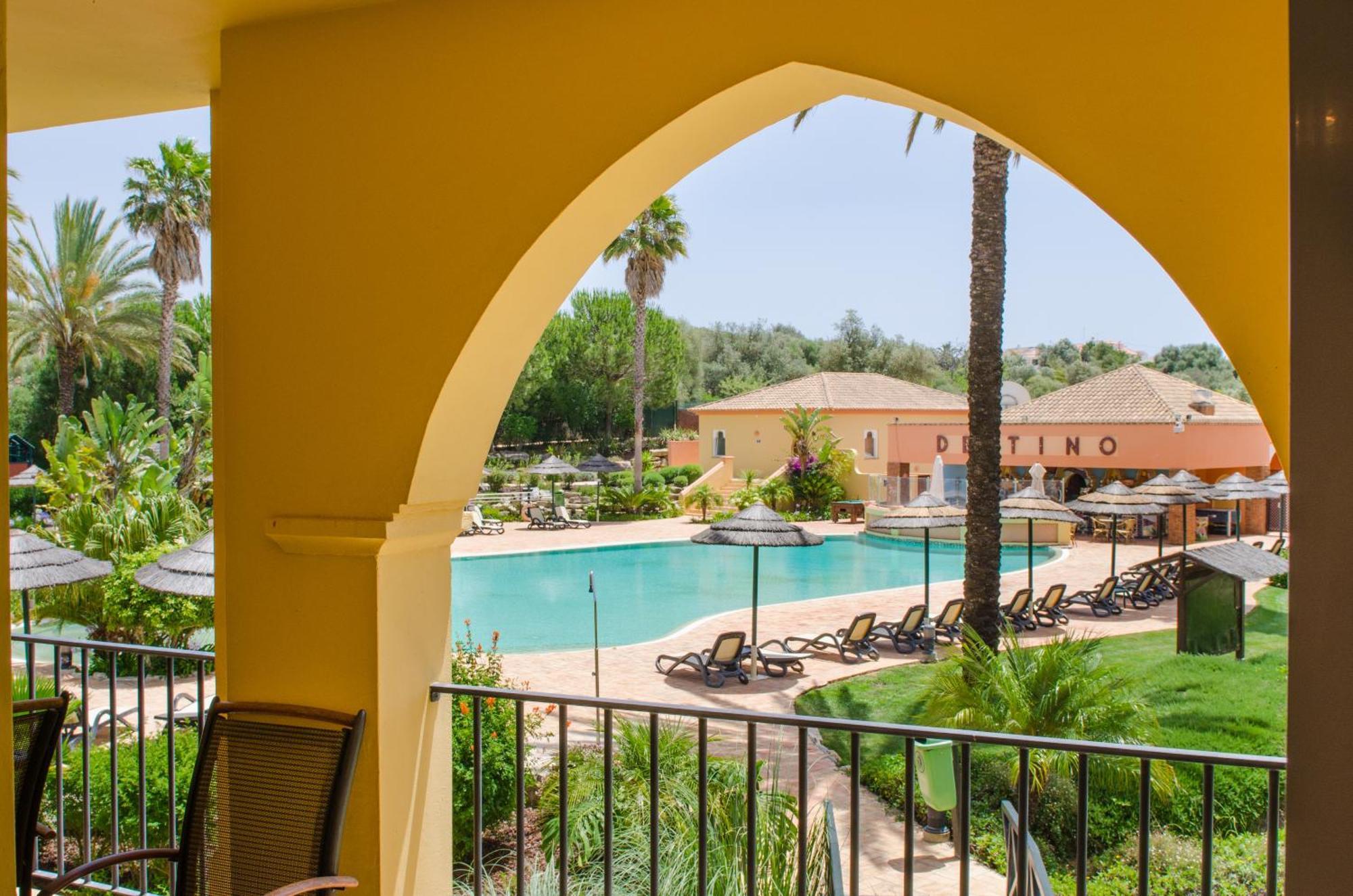 Jardim Da Meia Praia Resort Лагос Екстериор снимка